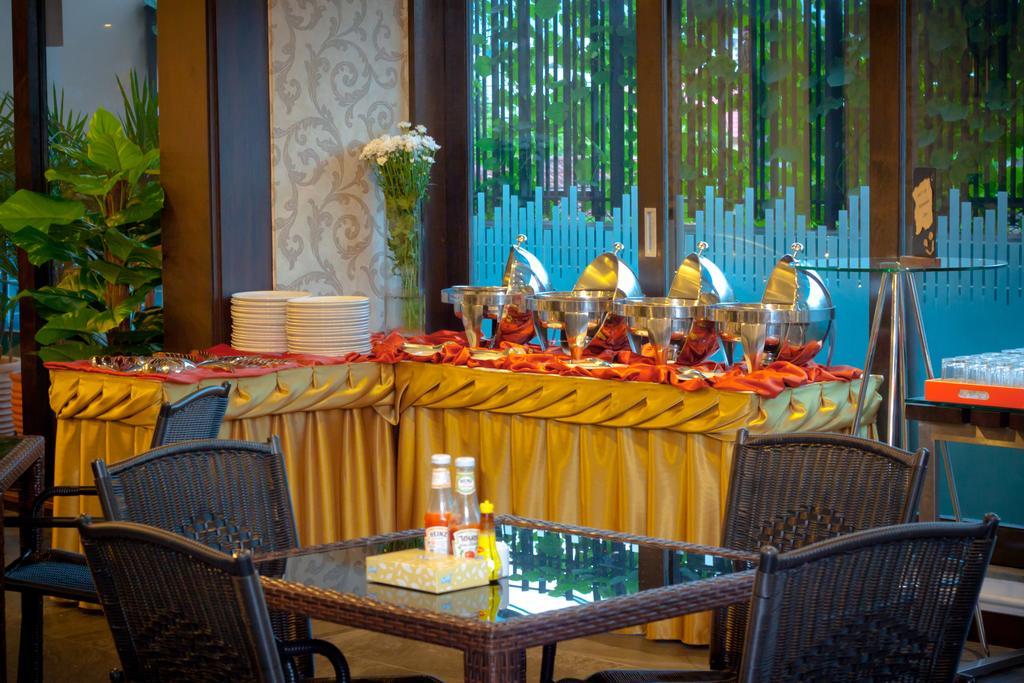 Lani Chiang Mai Hotel Buitenkant foto